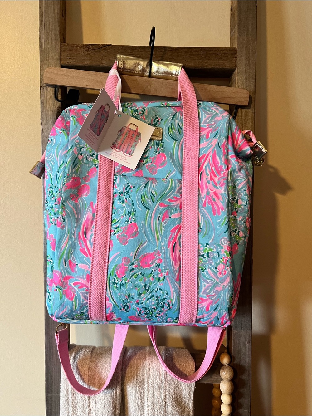 Lilly Pulitzer backpack cooler featuring in best friends great for the beach NWT